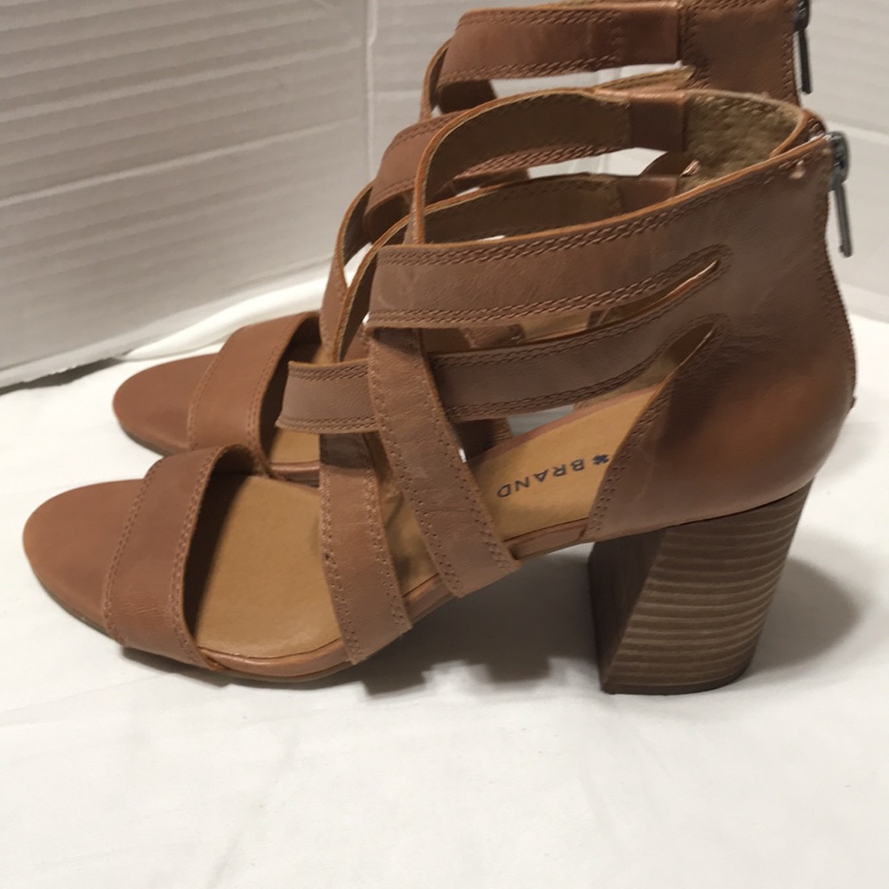 Lucky Brand leather crisscross sandals. Like new! - Picture 6 of 7